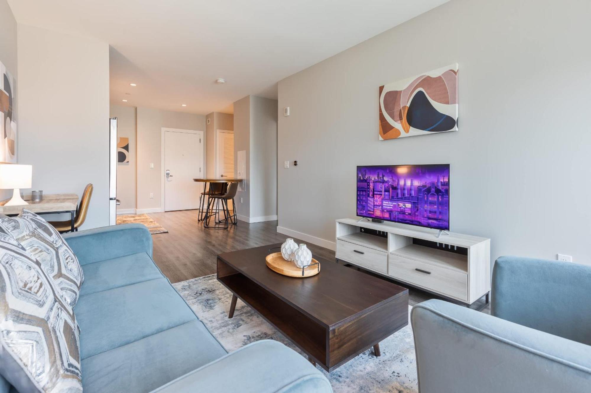 Luxury In Heart Of Seaport Apartment